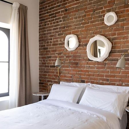 Maison Place Jacques-Cartier By Luxury In Transit Montreal Exterior foto