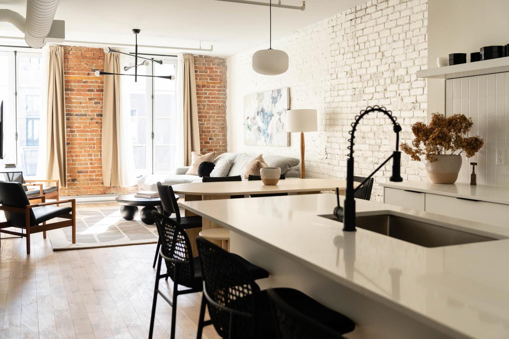Maison Place Jacques-Cartier By Luxury In Transit Montreal Exterior foto